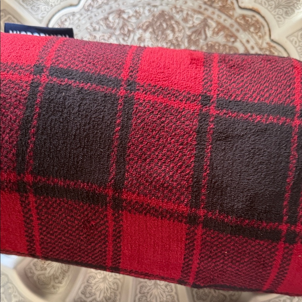 🏡Sunbeam Black and Red Microplush Heated Throw - Picture 5 of 5